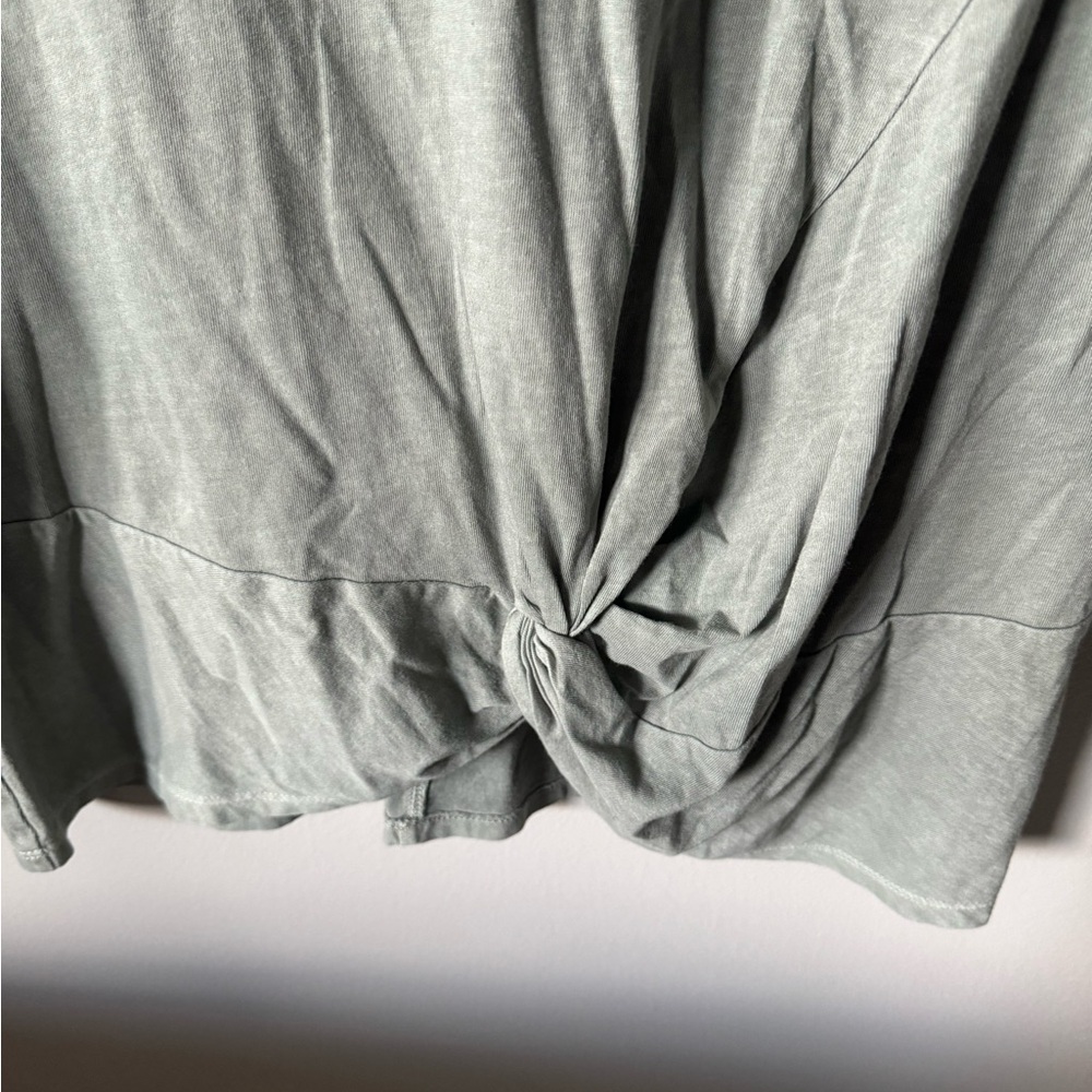 Lucky Brand Tee - Picture 3 of 16